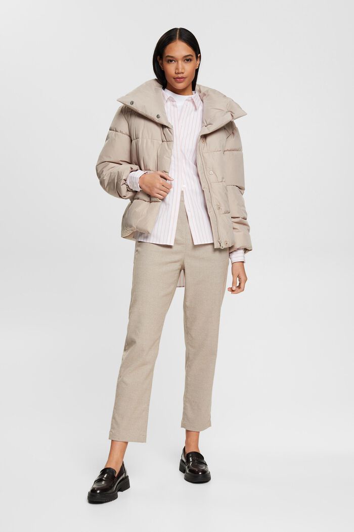 Gestreifte Oversize-Bluse in High-Low-Form