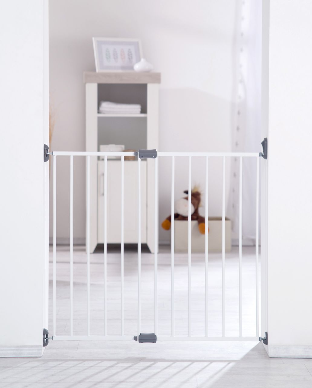Roba Türschutzgitter 'Easy Step', Metall Schutzgitter weiß, extra hoch, variable Breite 60-97cm