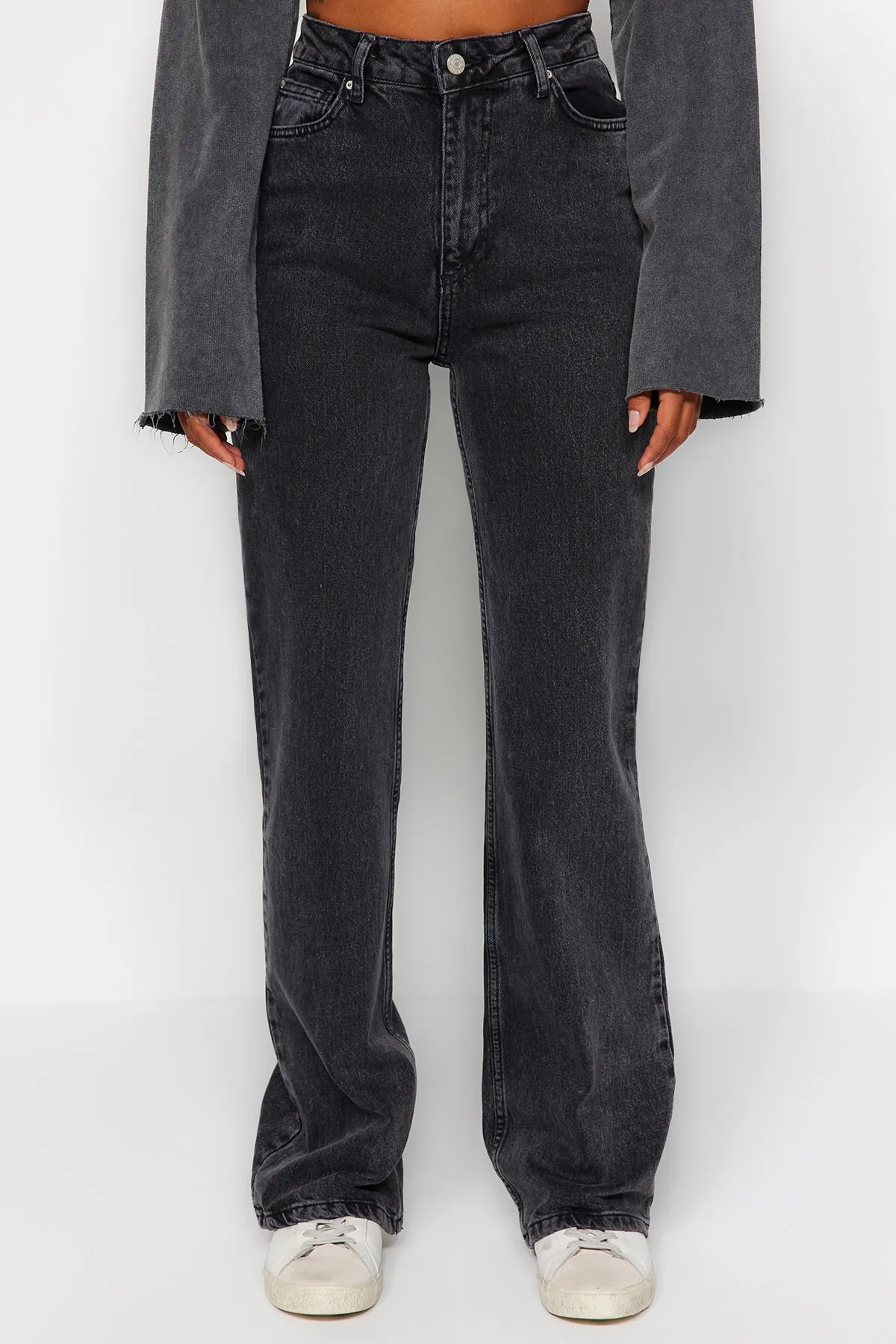 Trendyol Collection  Schwarze bequeme Jeans mit hoher Taille und weitem Bein TWOAW24JE00069