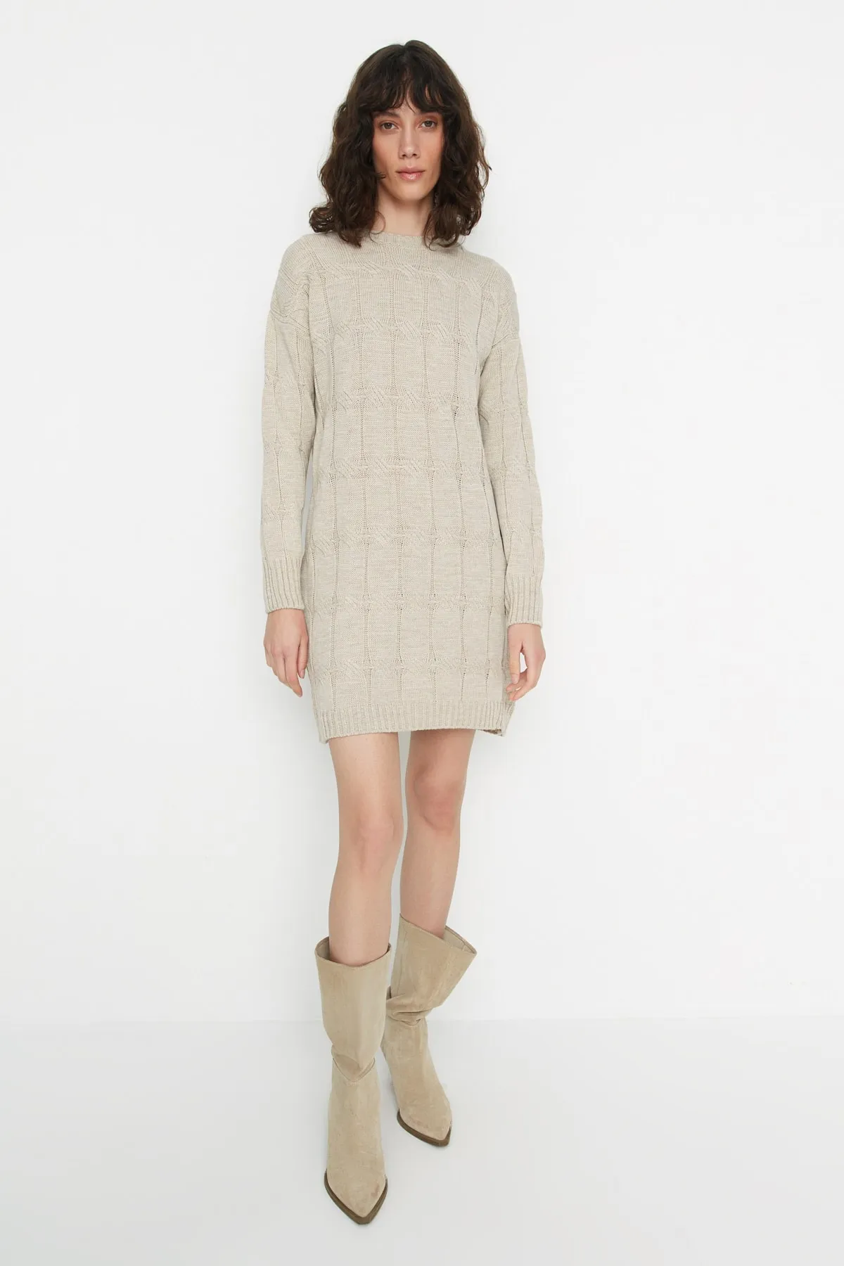 Trendyol Collection  Steiniges Mini-Strickkleid aus Haarstrick TWOAW22EL0027