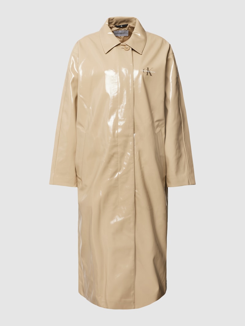 Mantel mit Label-Print Modell 'OVERSIZED COATED COAT' in sand