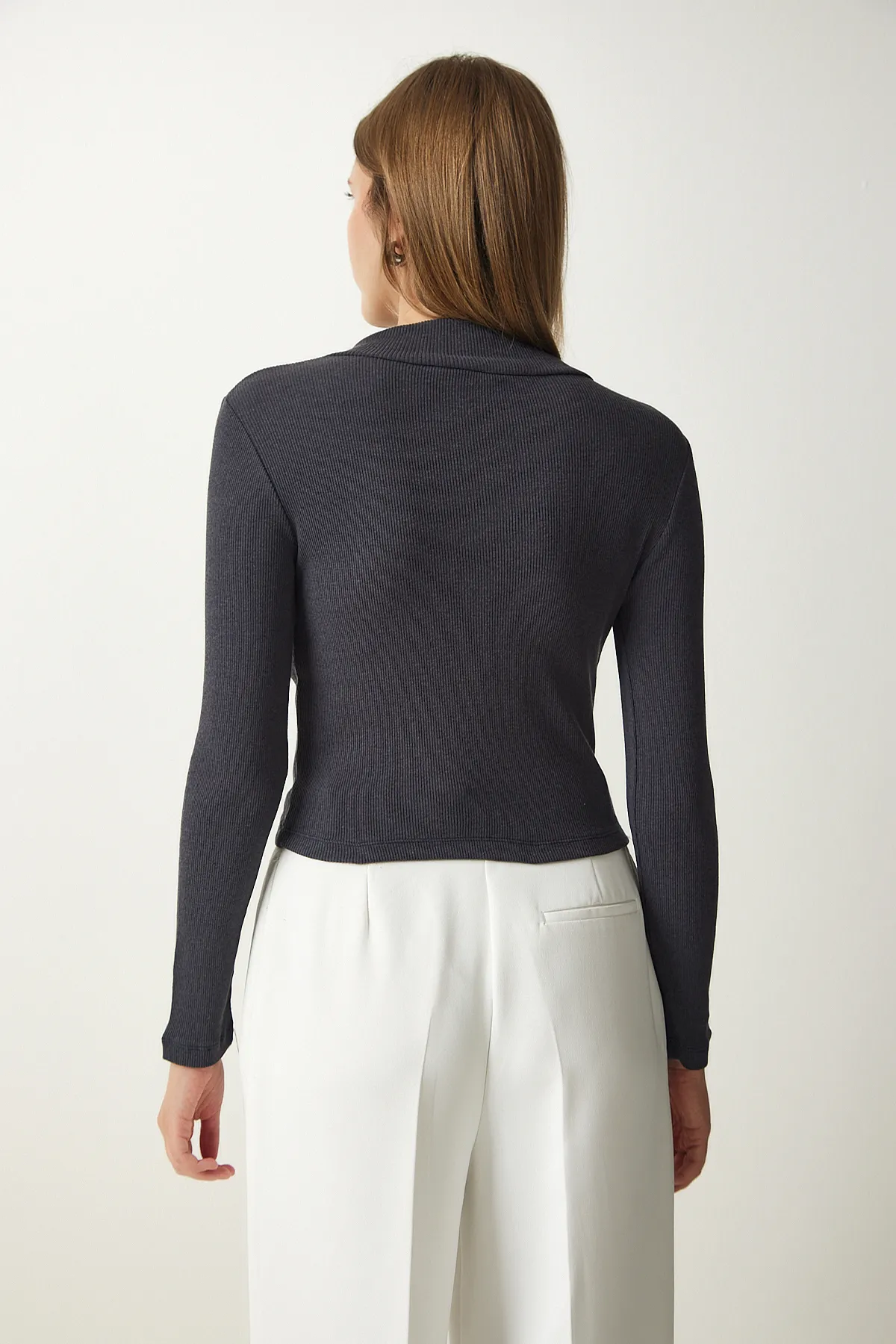 Happiness İstanbul  Anthrazitfarbene Strickbluse mit Reißverschlusskragen für Damen GT00045