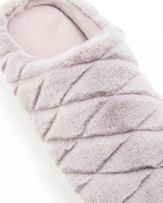 Mules à mémoire de forme, toucher peluche