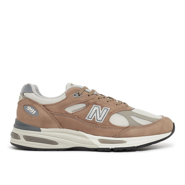 New Balance 991v2 