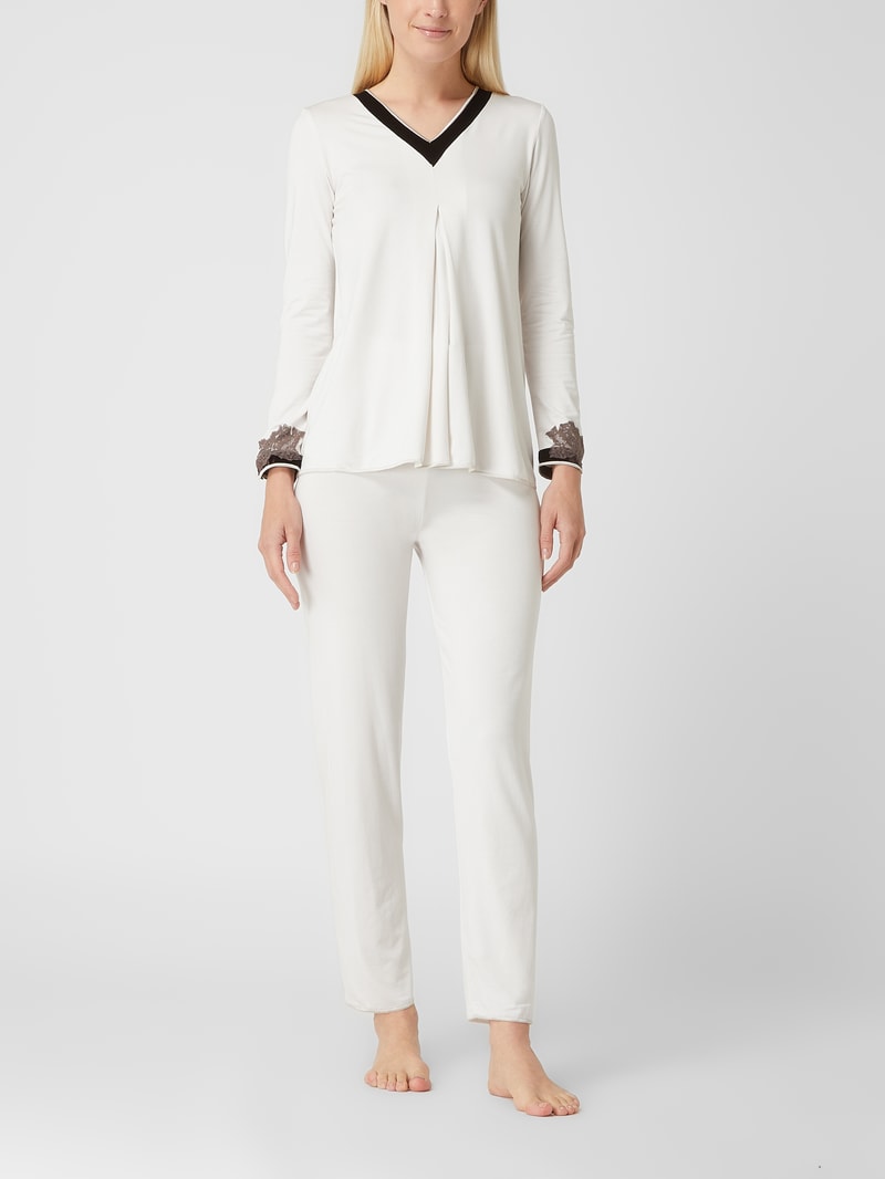 Pyjama mit Stretch-Anteil in offwhite