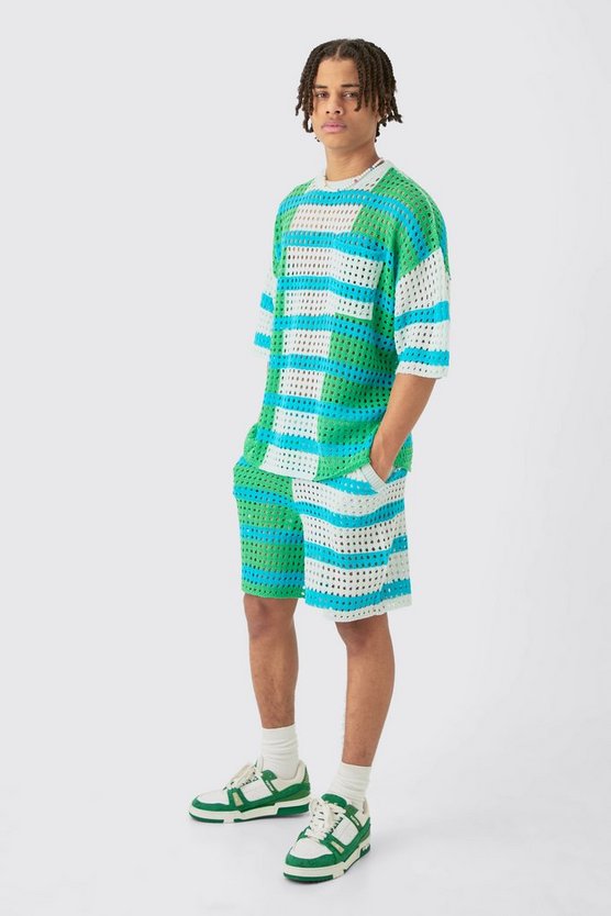Oversize T-Shirt und Shorts mit Naht-Detail
