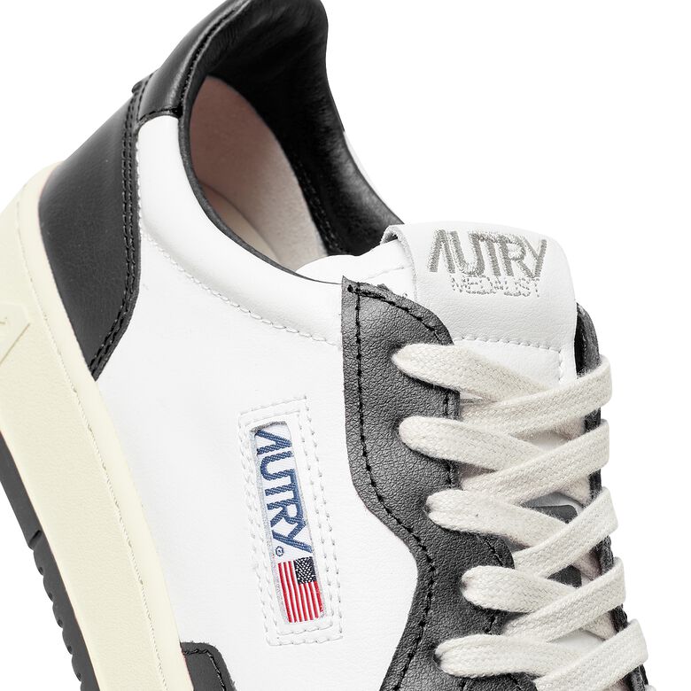 Autry 01 Low WB01 white/black