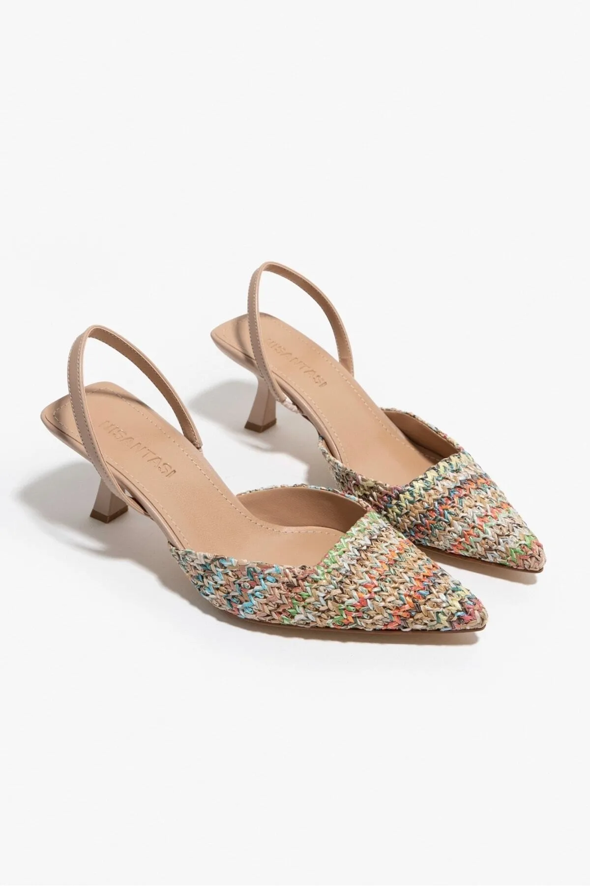 NİŞANTAŞI SHOES  Ponnie Bunte Stroh-Damenschuhe mit spitzem Zehenbereich und Absatz