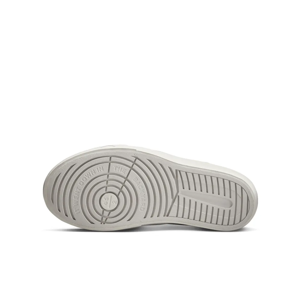 NIKE JORDAN Series DN3205-002 / grau