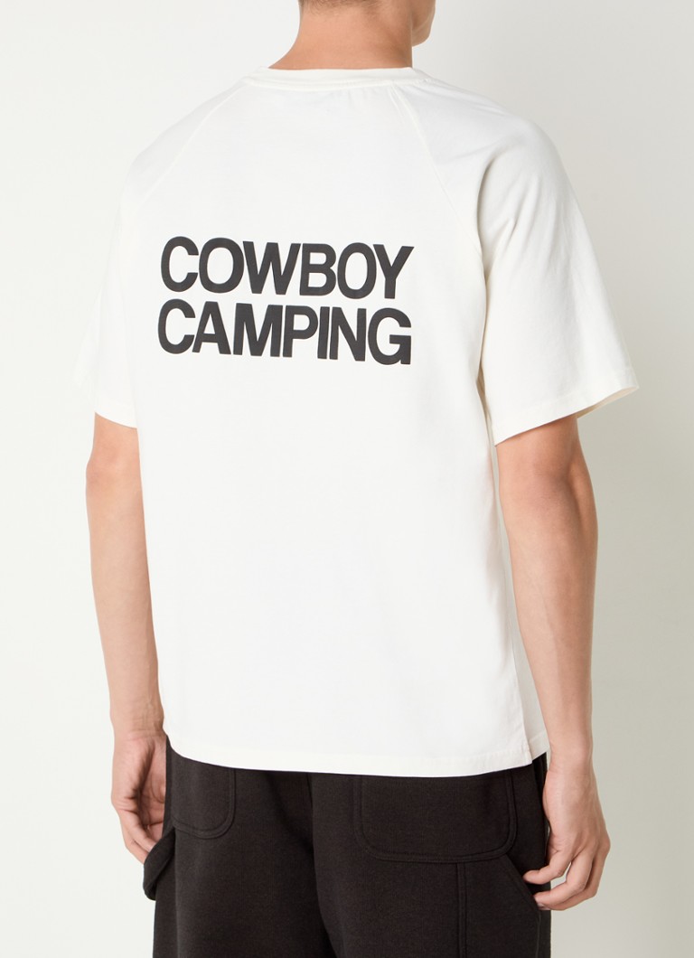 PAL Sporting Goods Cowboy kempinga T-krekls ar logotipu un apdruku aizmugurē