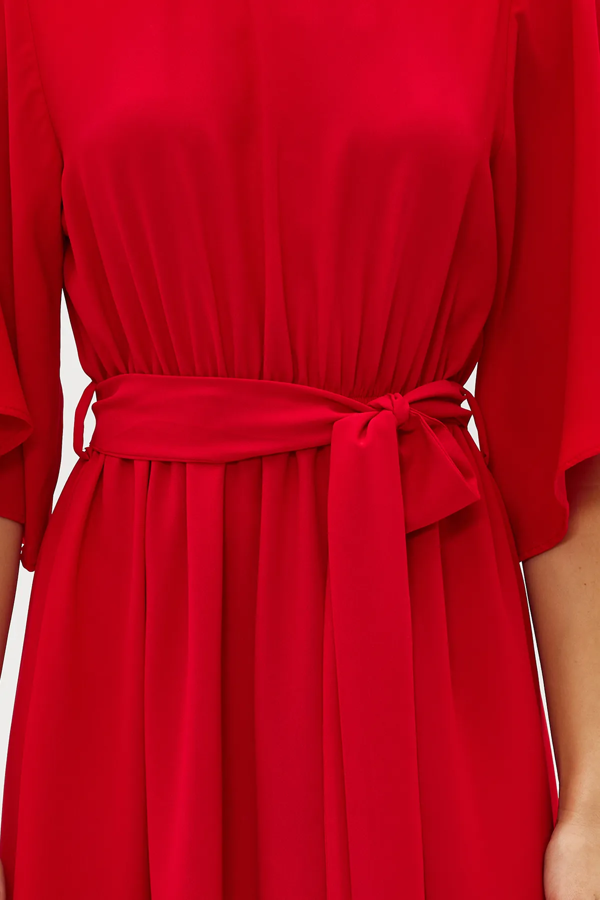 Trendyol Modest  Korallenfarbenes, halbärmliges Webkleid mit Gürtel TCTSS24DB00009