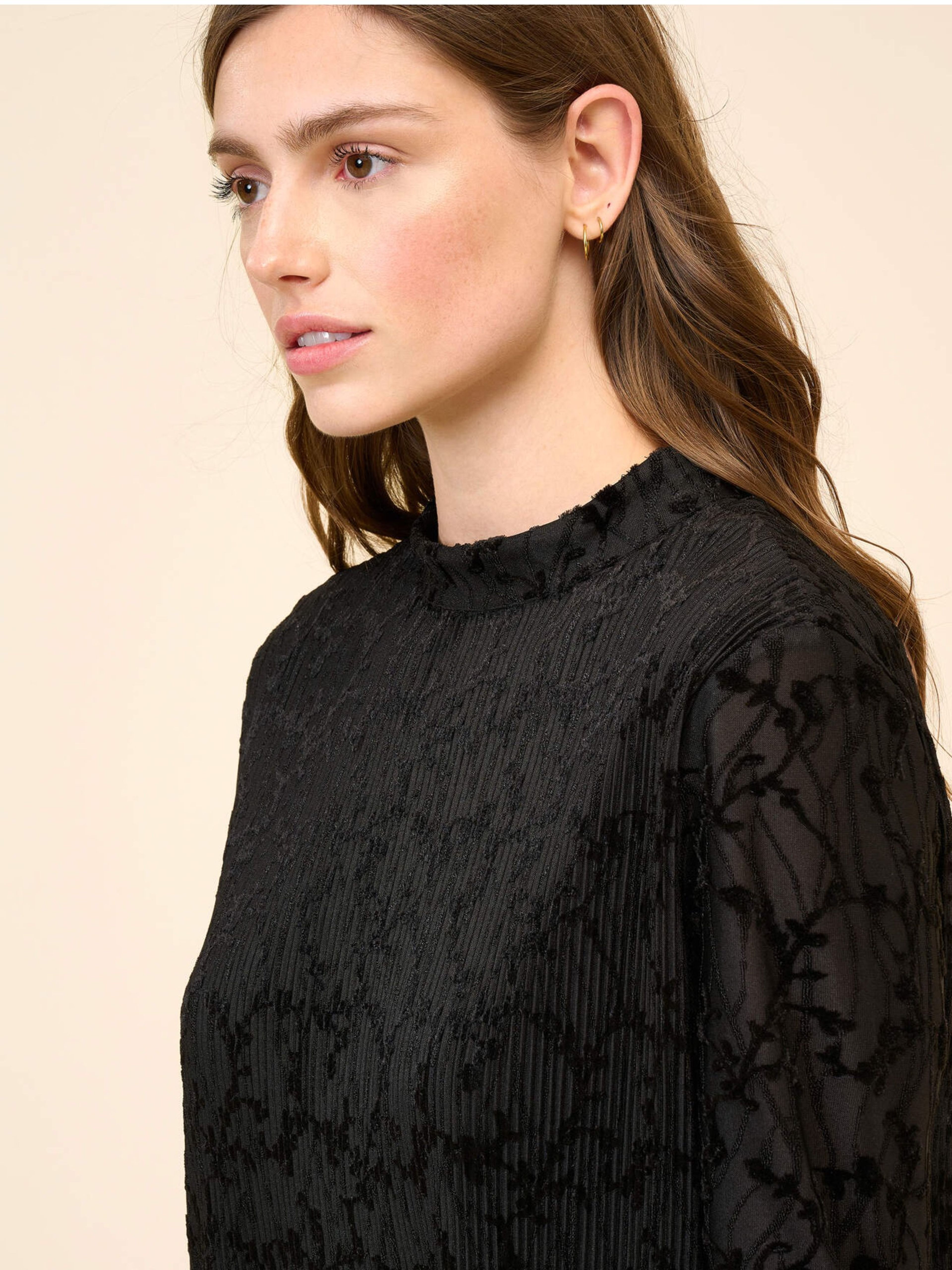 Schwarzes Spitzenkleid ORSAY