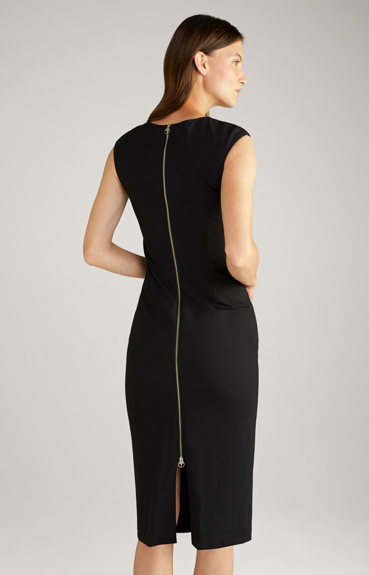 Etui-Kleid in Schwarz