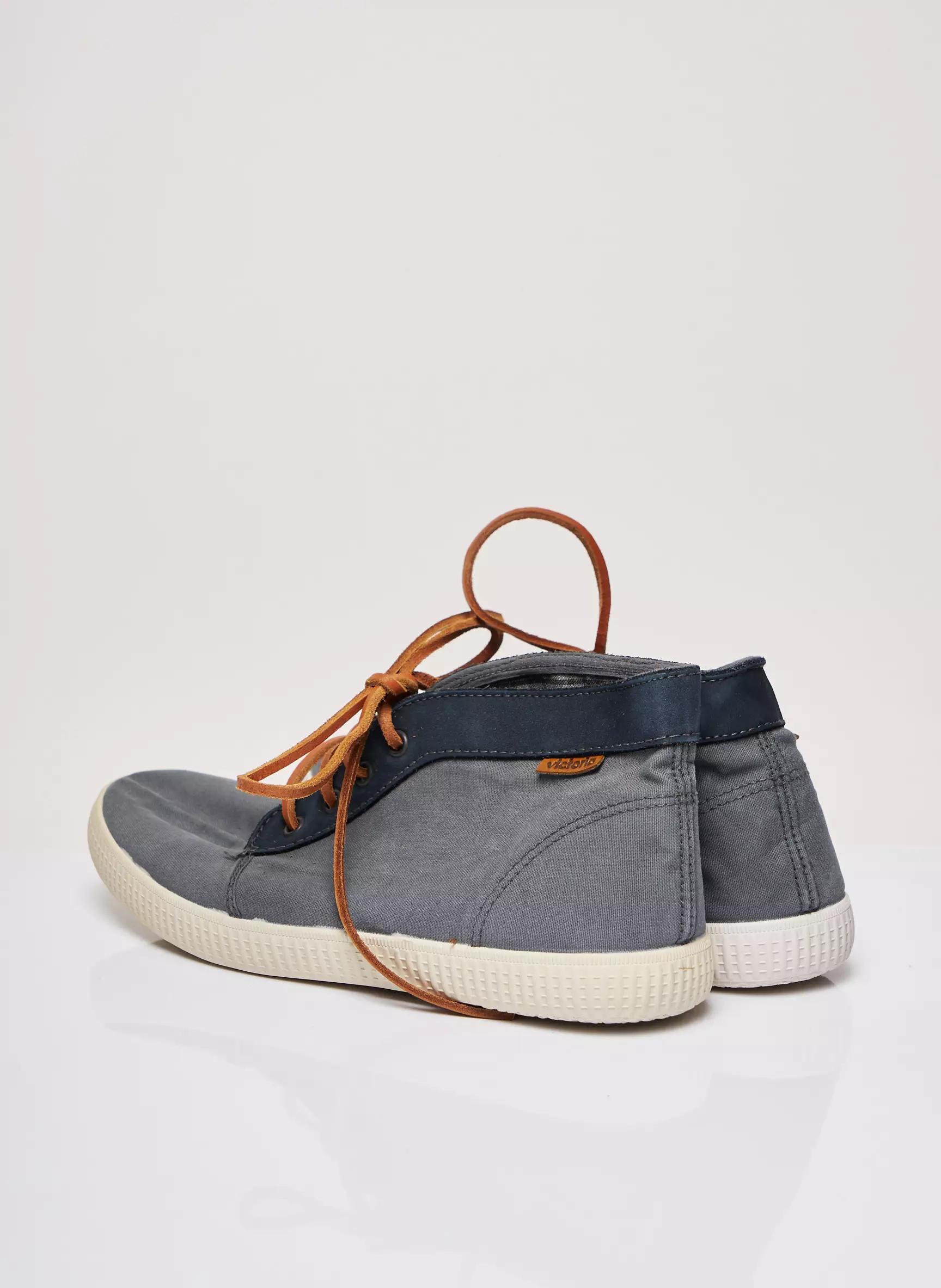 Victoria Baskets Homme couleur gris