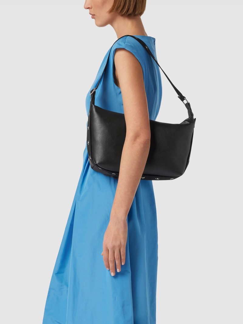Handtasche mit Label-Details in schwarz