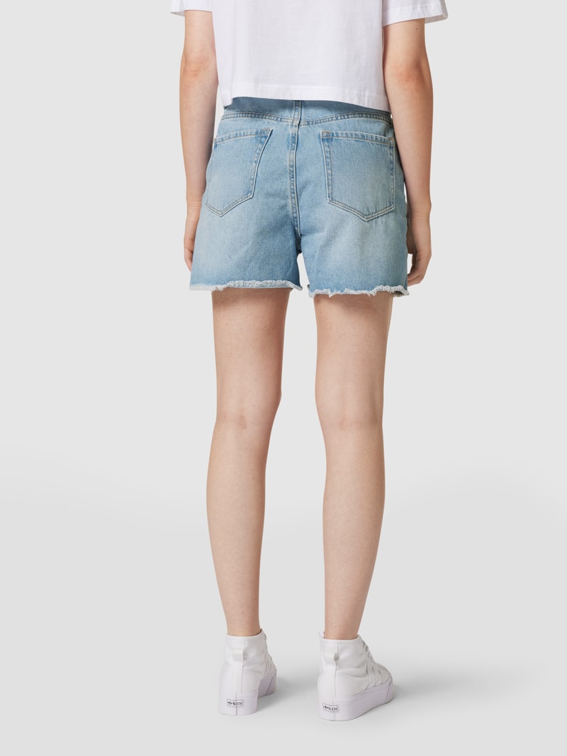 Jeansshorts mit Label-Patch in jeans