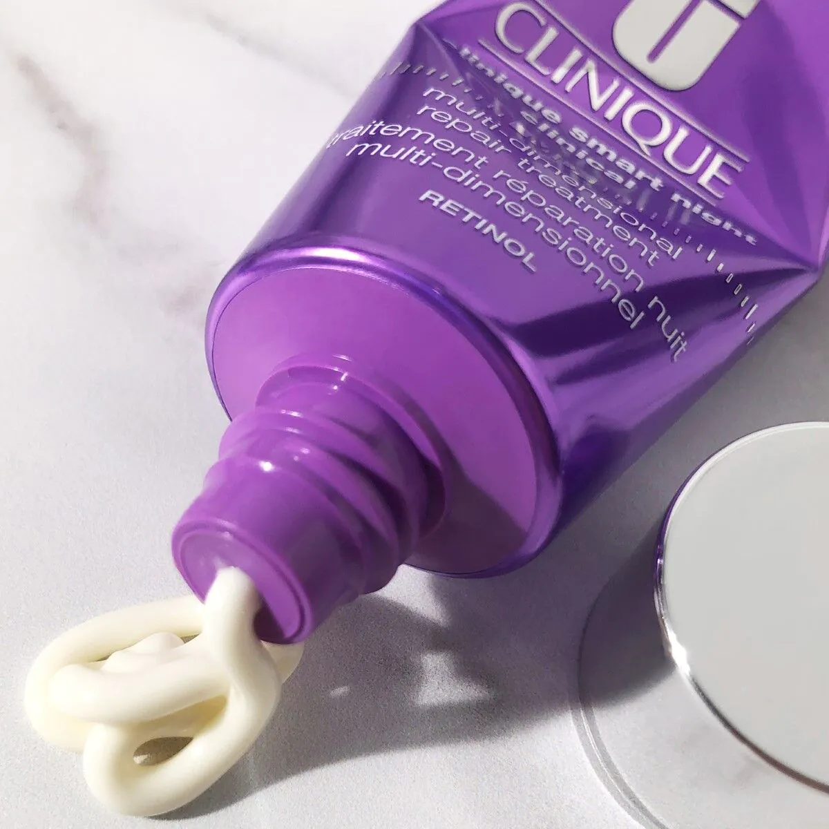 CLINIQUE Smart Clinical MD noćni obnavljajući tretman s retinolom, krema za lice 30 ml