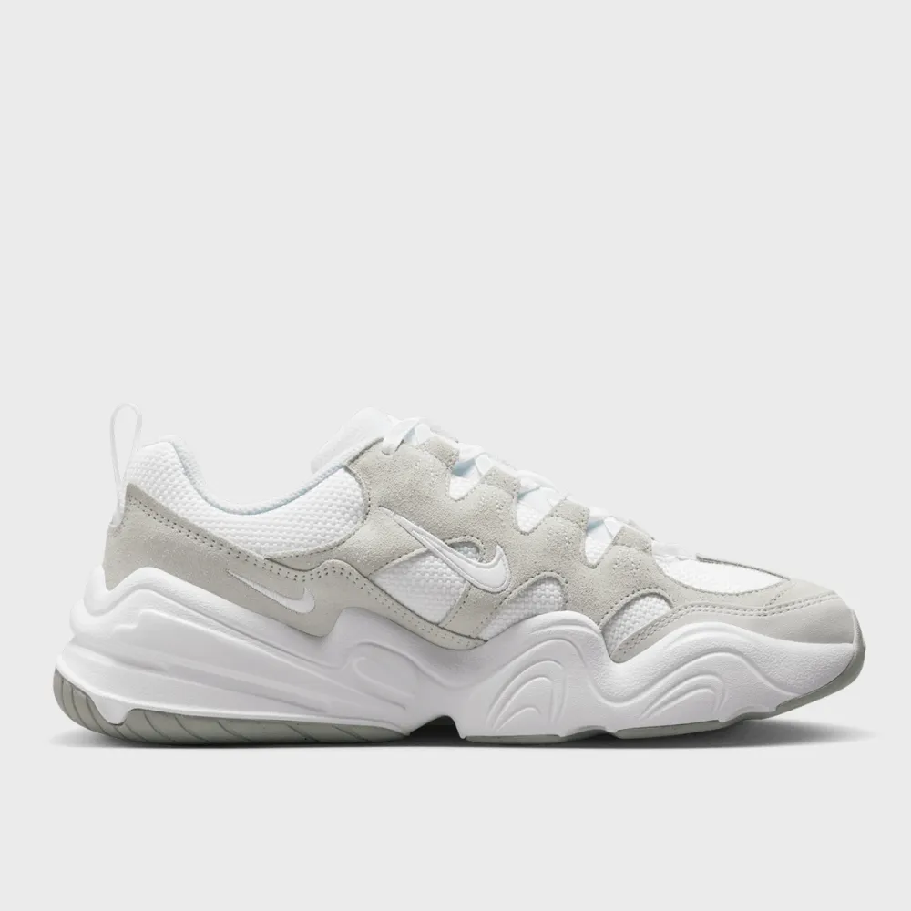 Nike Tech Hera FJ9532-100 / weiss