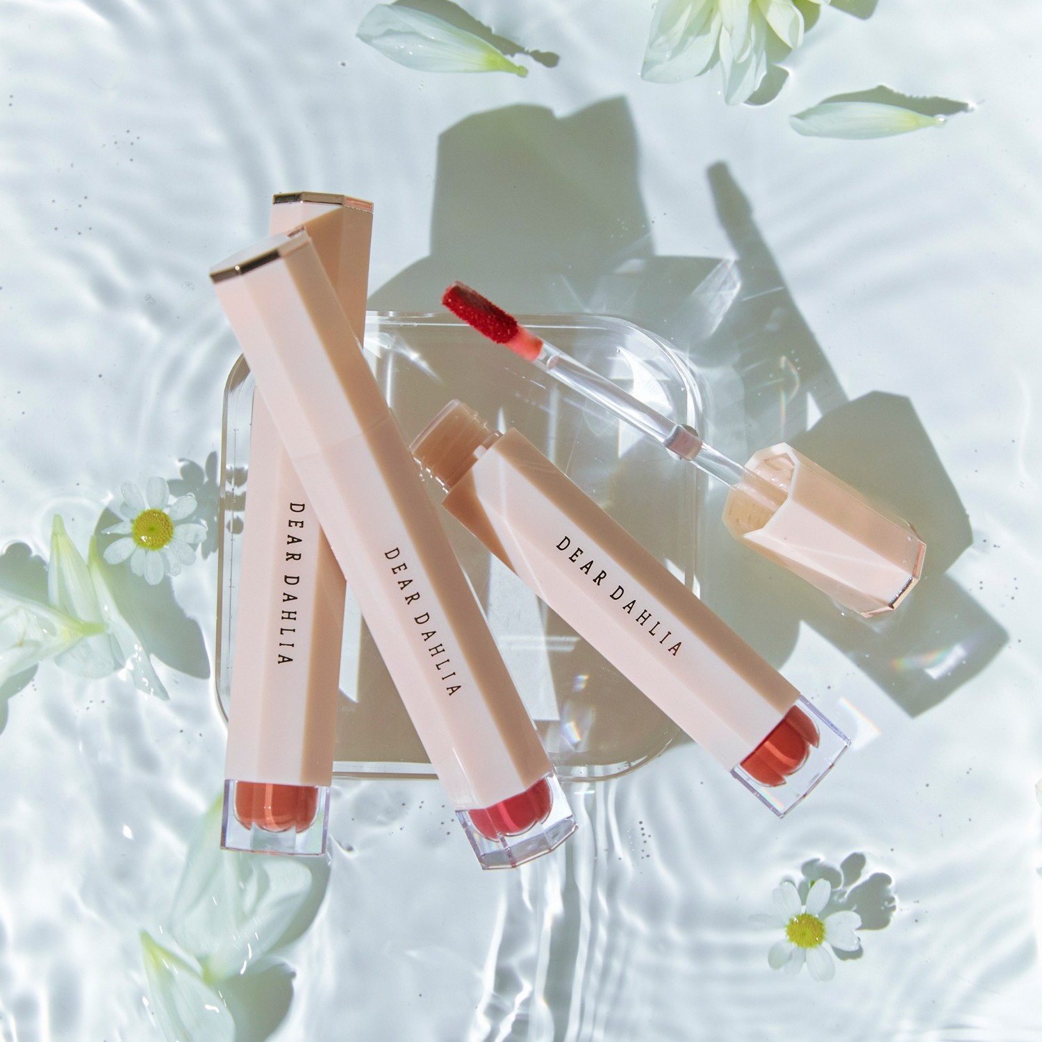 Dear Dahlia SATIN GLOW MAKE-UP PERY