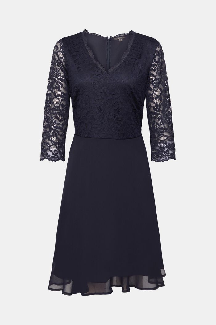 Aus Recycling-Material: Chiffon-Midikleid mit Spitze