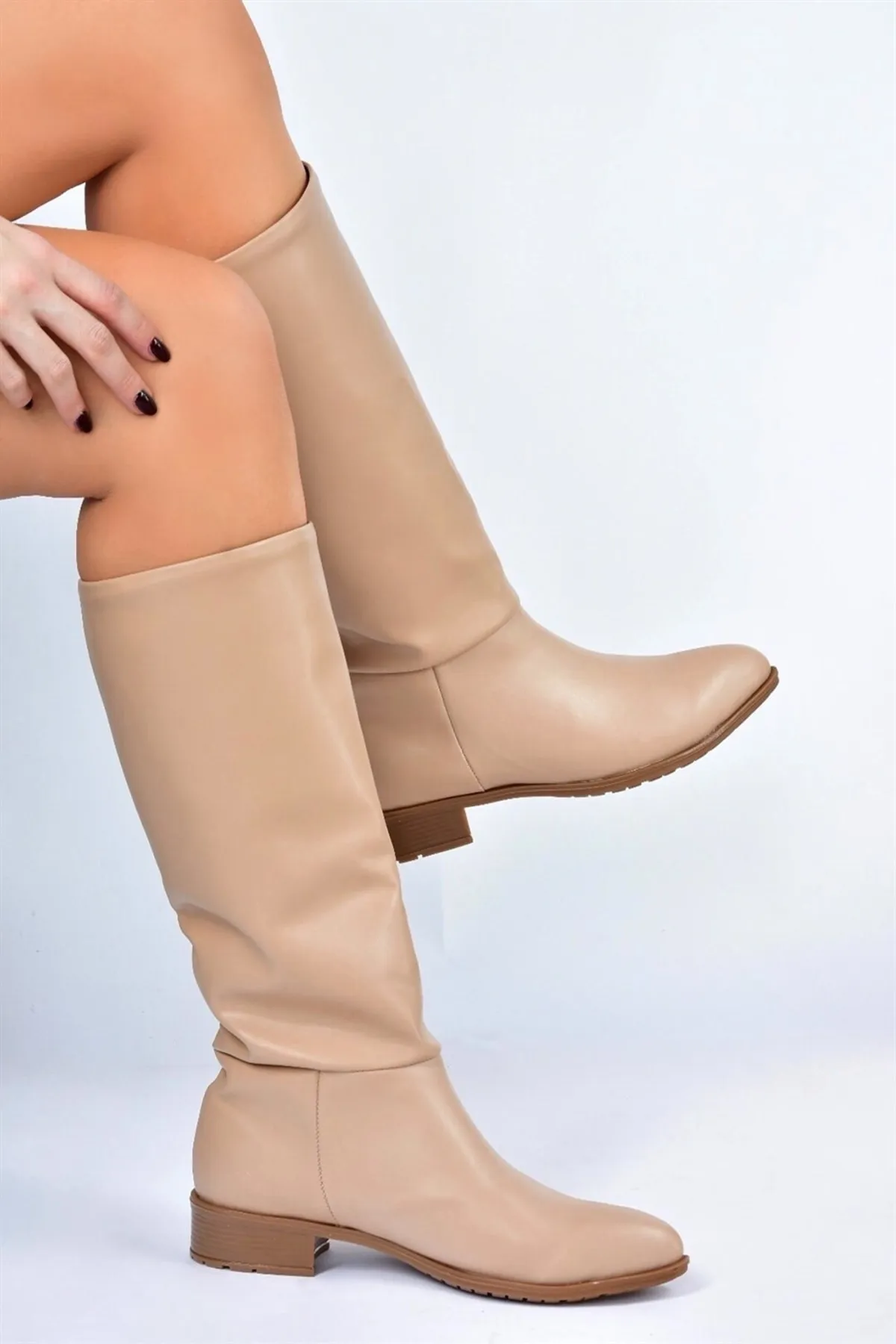 Fox Shoes  Hellbraune Daily-Damenstiefel mit flacher Sohle L726600909