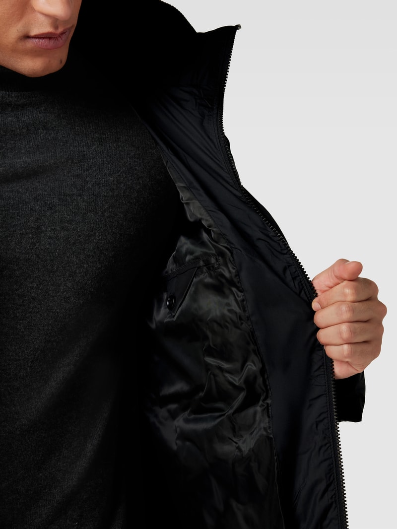 Steppmantel mit Kapuze Modell 'Kennison' in schwarz