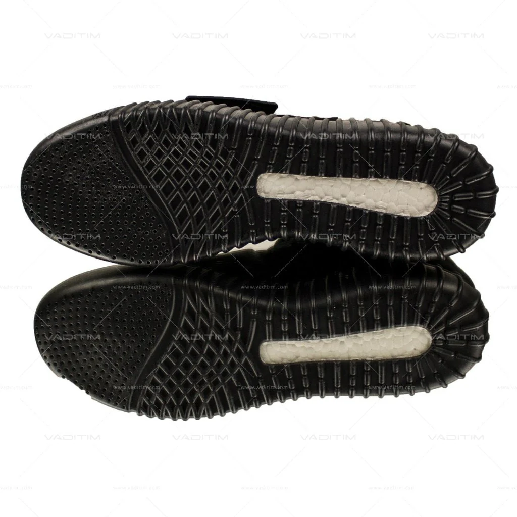 Yeezy Boost 750 Triple Black