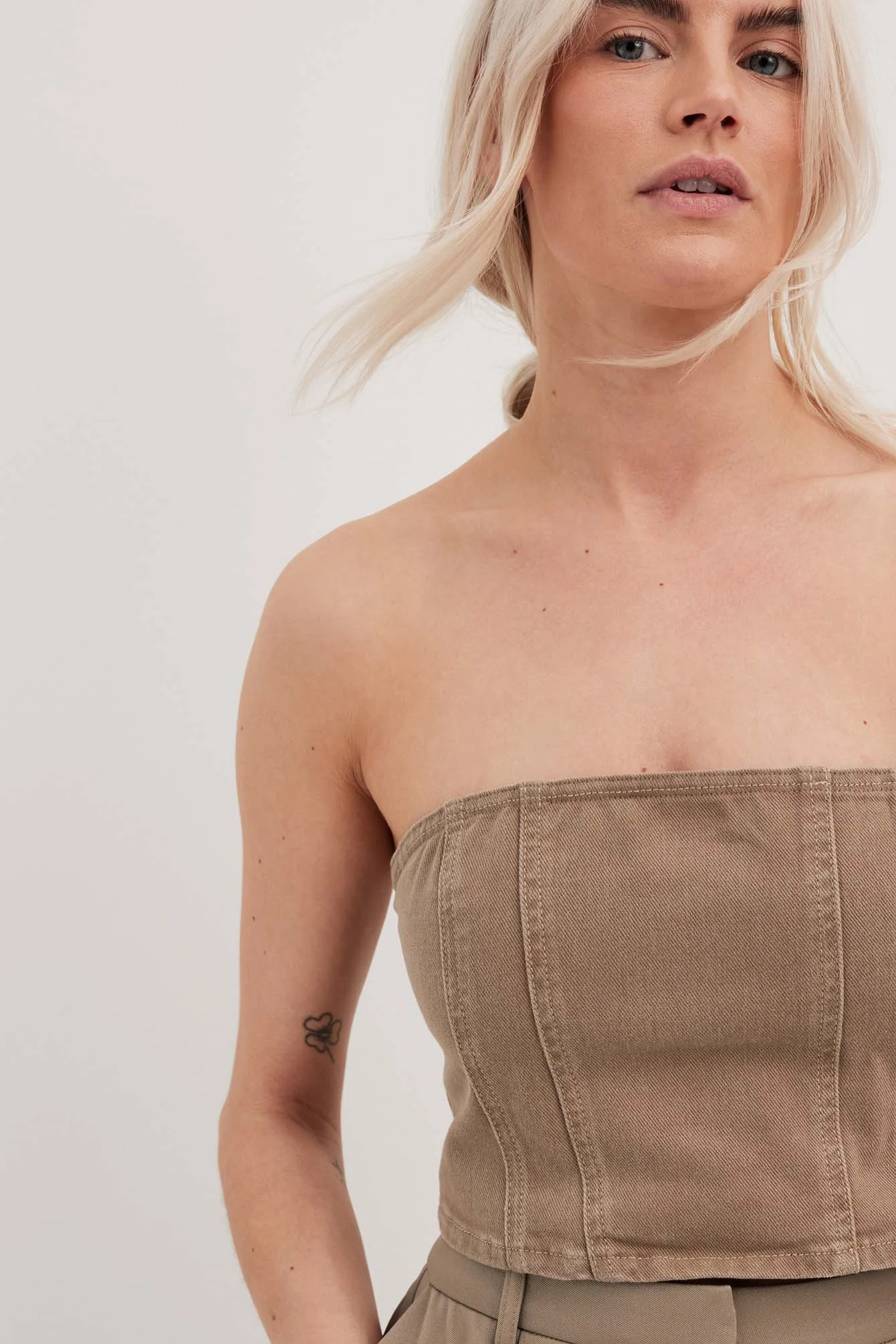Jeansoberteil mit Nahtdetail