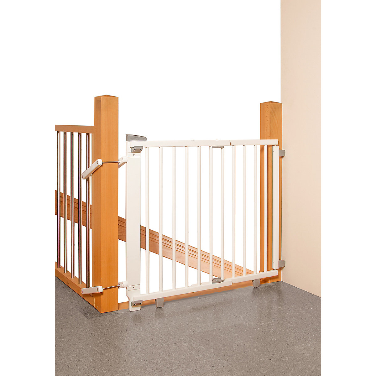 Treppenschutzgitter schwenkbar, Buche massiv, weiß lackiert, 95-135 cm