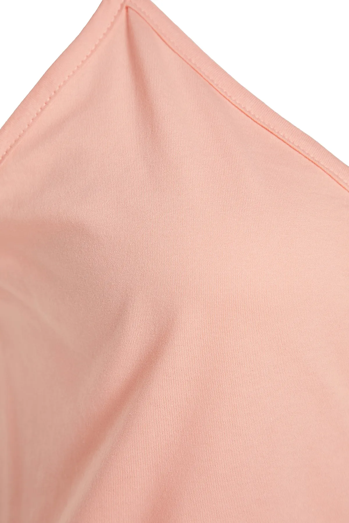Trendyol Curve  Lachsfarbenes Pyjama-Set aus Strick mit Rüschendetail und Riemchen