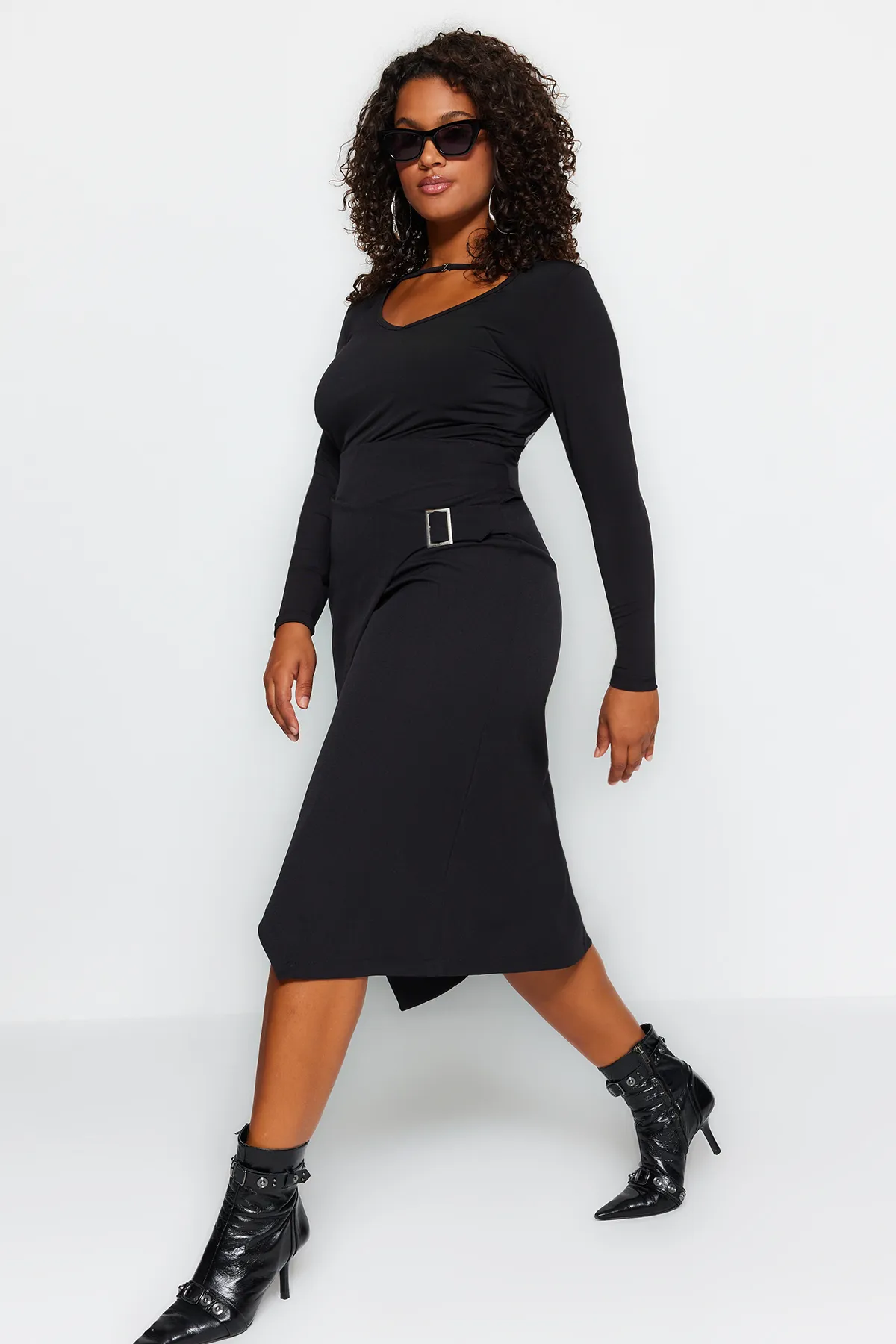 Trendyol Curve  Schwarzer Midi-Strickrock mit Wickelschnalle und detailliertem Detail