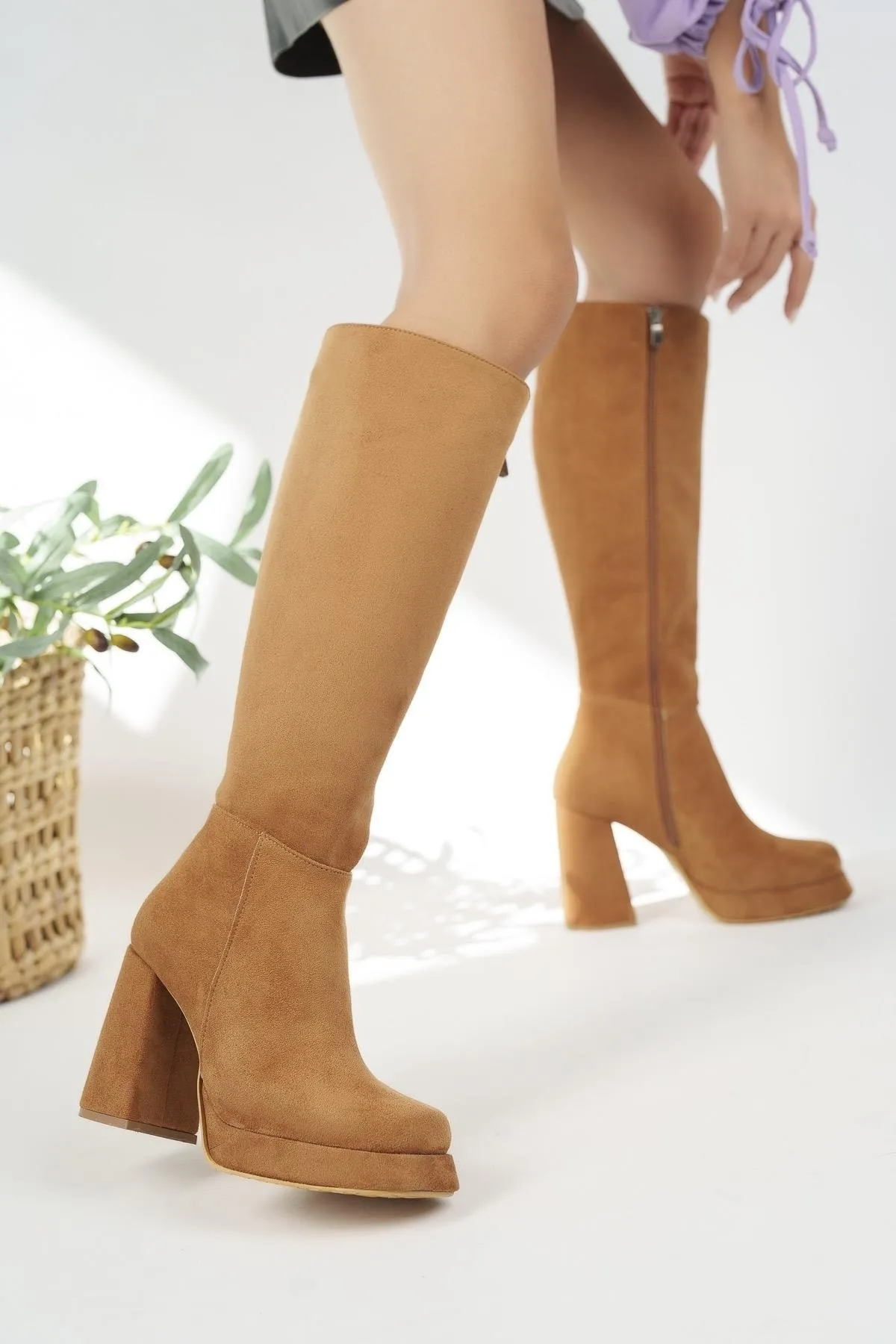 MUGGO  Eliza Garantili Damen-Stiefel mit Plateau-Absatz und Reißverschluss