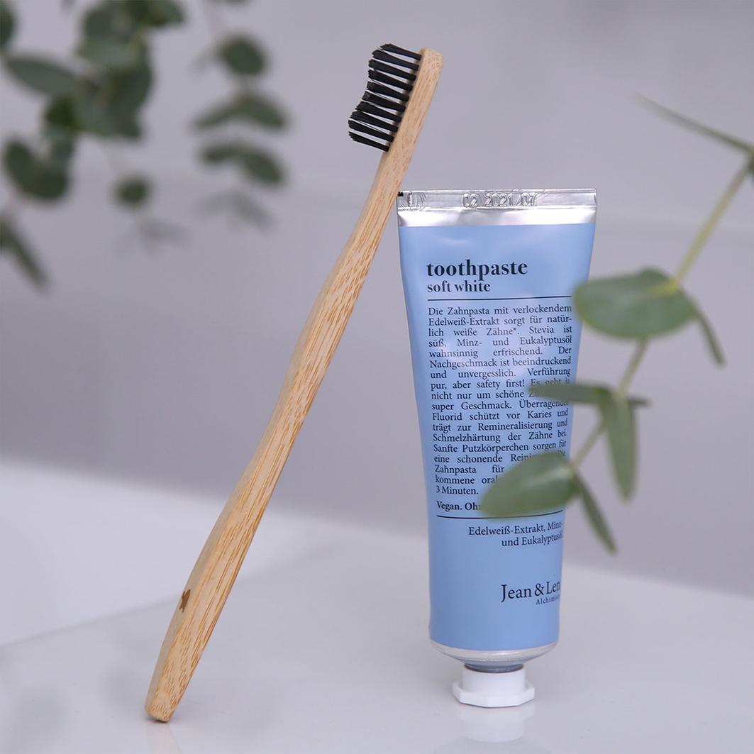 Toothpaste soft white