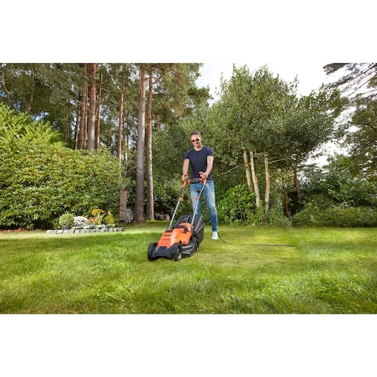Black & Decker BEMW451BH-QS Grasmaaier 32 cm 1200 watt