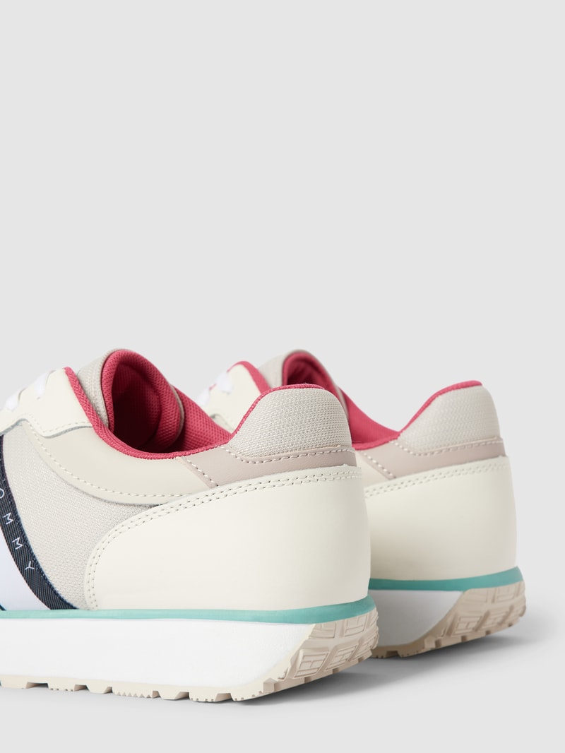 Sneaker mit Label-Detail Modell 'RETRORUNNER' in weiß