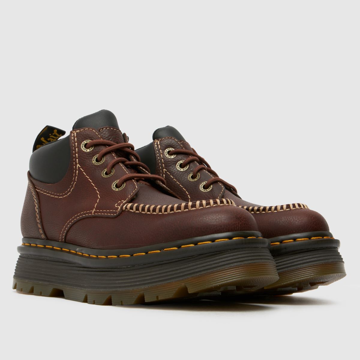 Dr. Martens Zebzag 4-szemű csizma barna színben