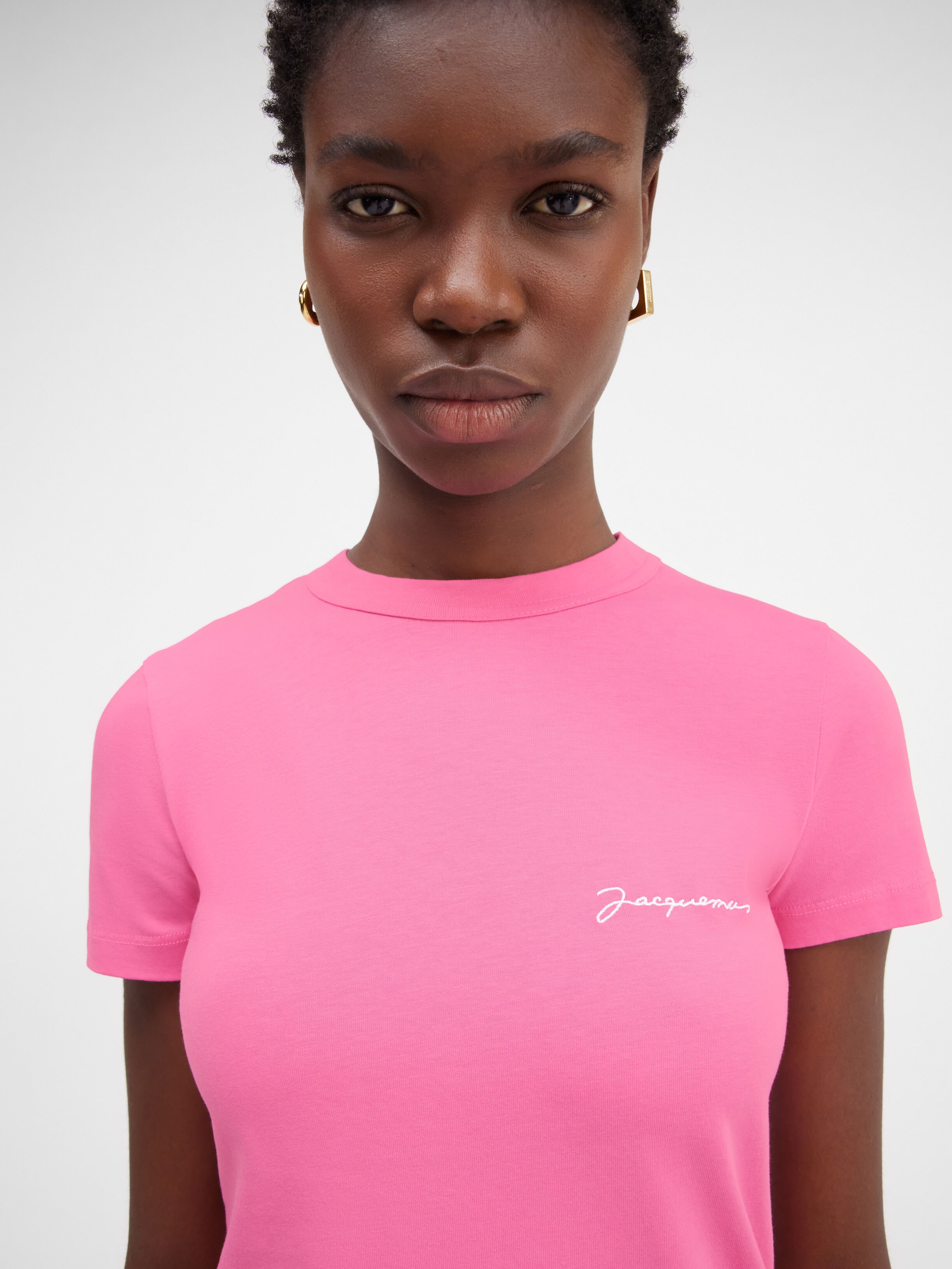 Le t-shirt brodé