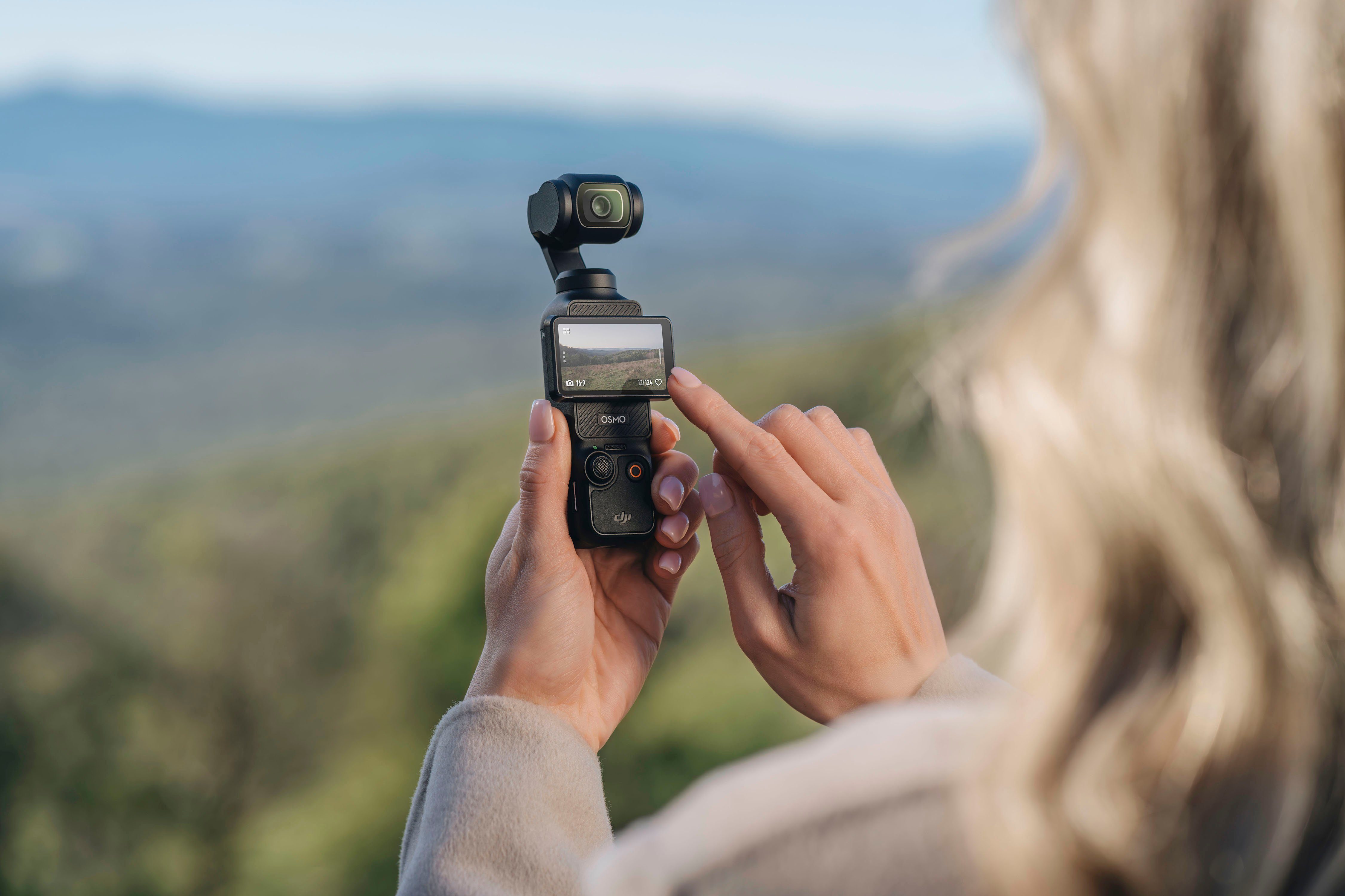 DJI Osmo Pocket 3 Camcorder (4K Ultra HD, Bluetooth)