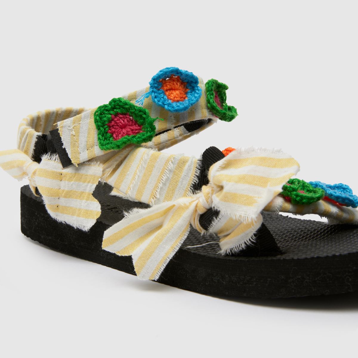 ARIZONA LOVE – Trekky – Gula, randig blommig sandaler