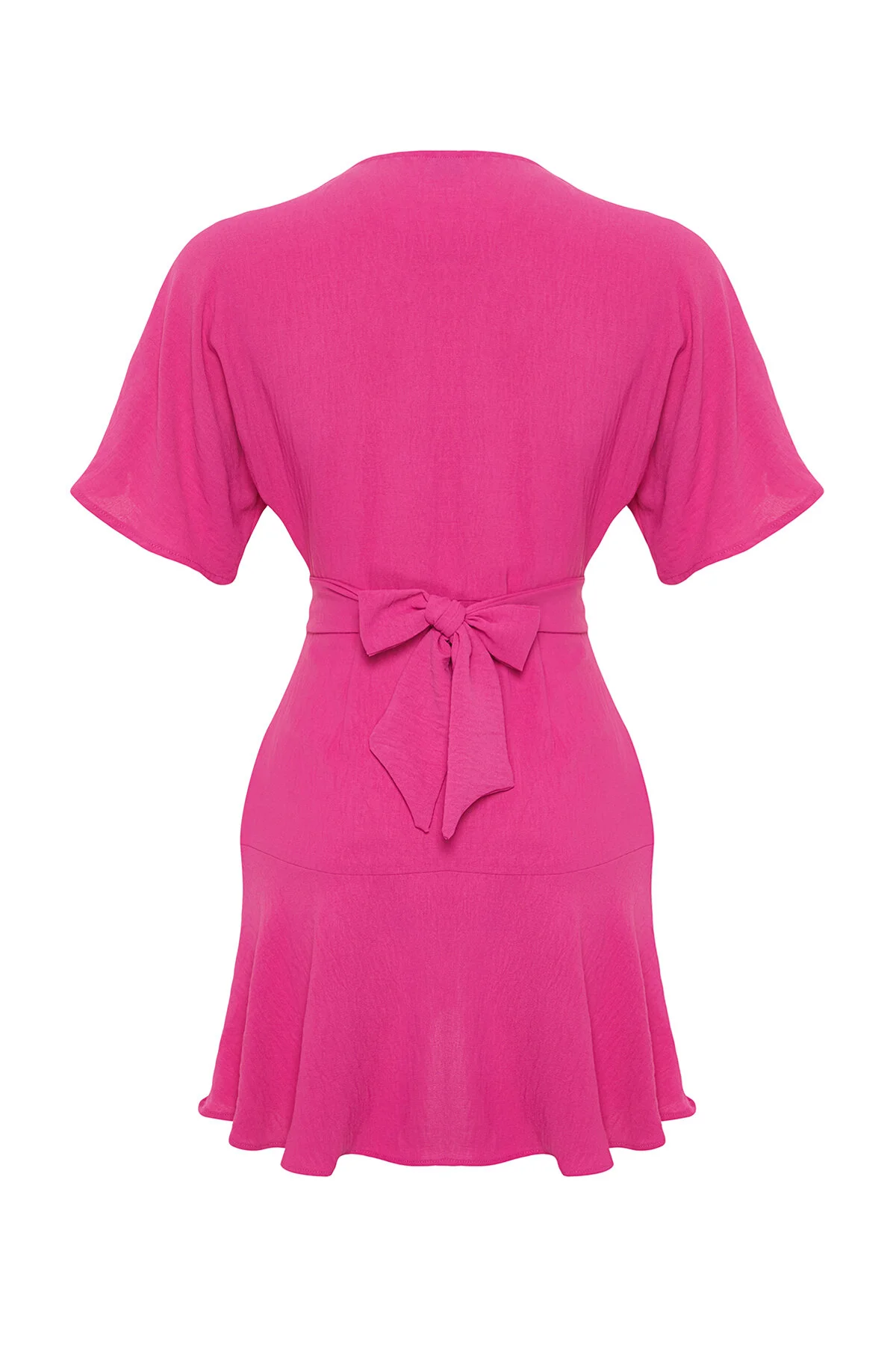 Trendyol Collection  Rosafarbenes, zweireihiges Mini-Webkleid mit Volants TWOSS24EL00342