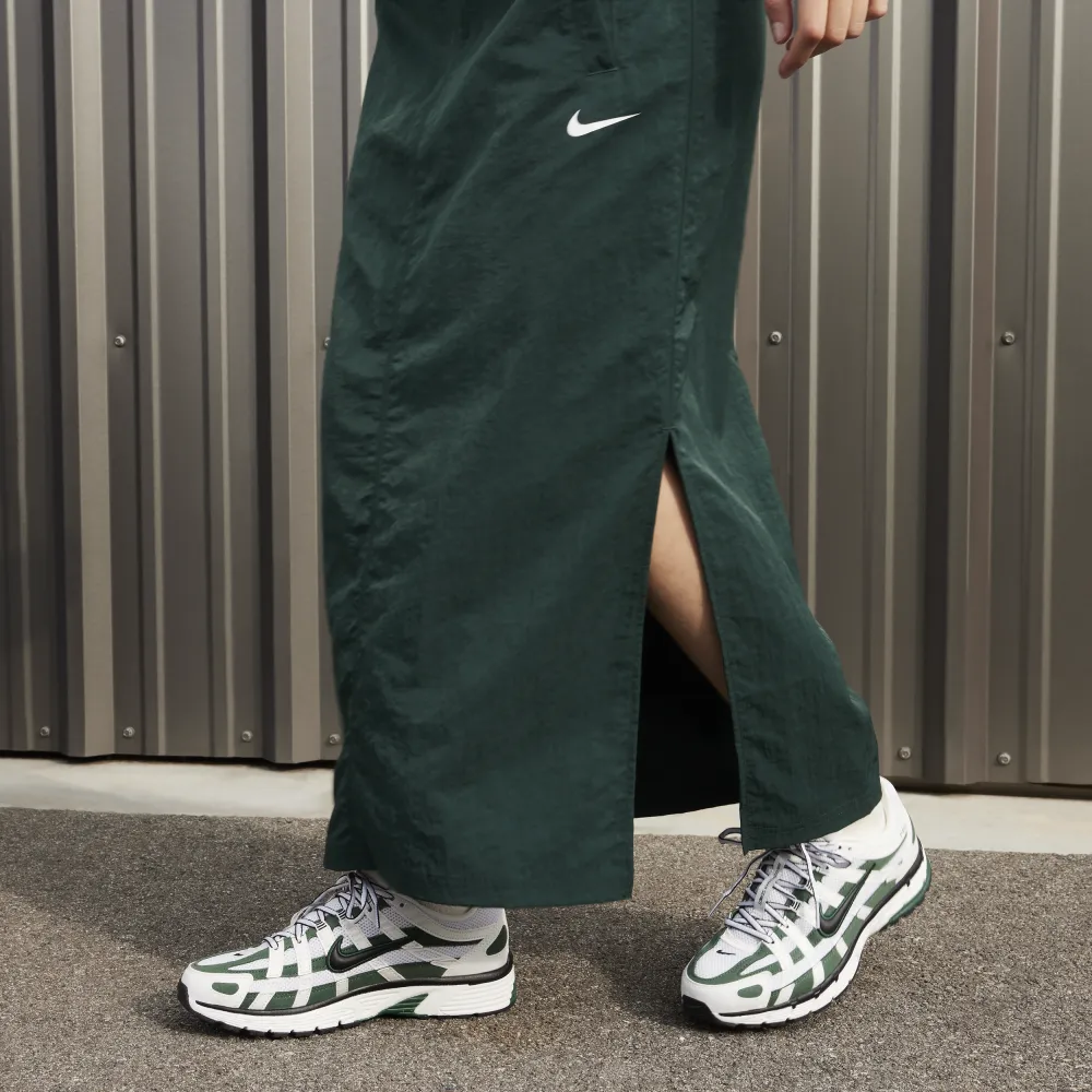 Nike P 6000 HF5388-100 / weiss