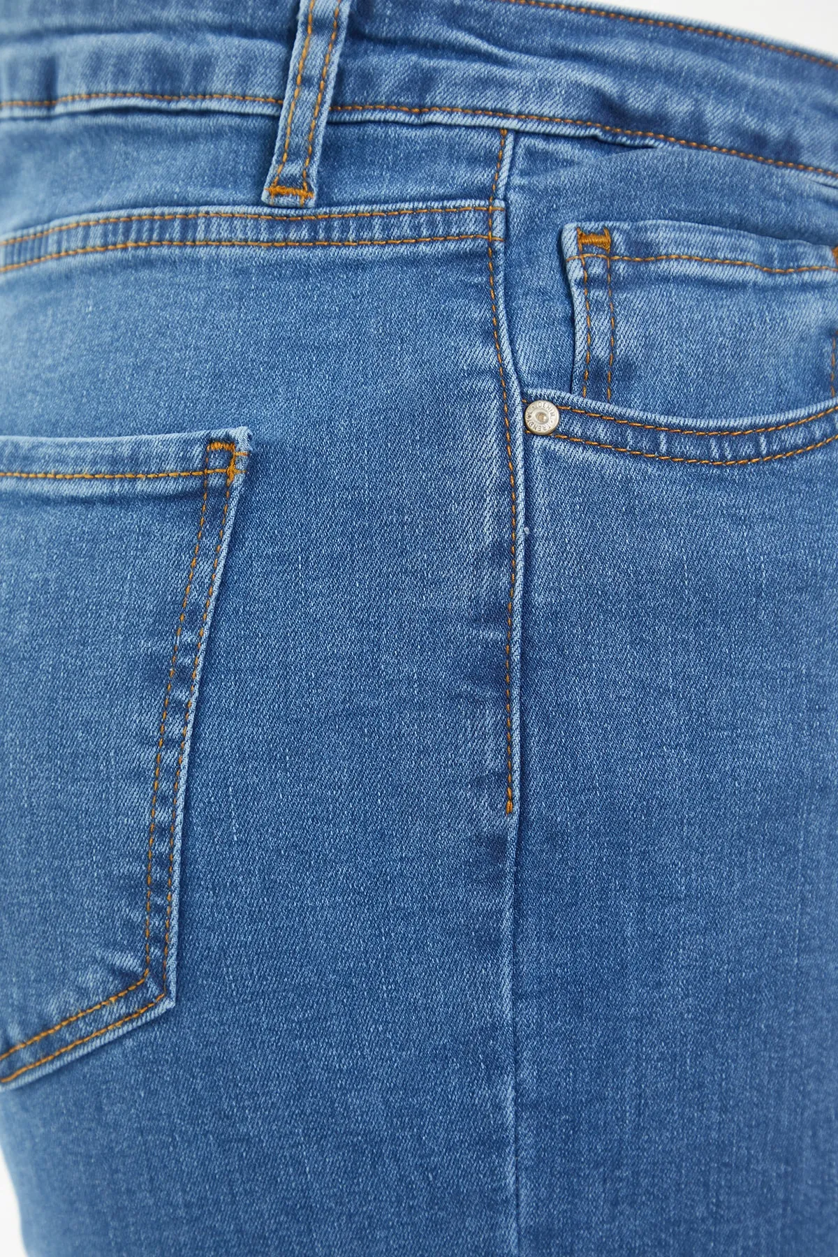 Trendyol Curve  Dunkelblaue Skinny Jeans mit hoher Taille TBBAW23CJ00012