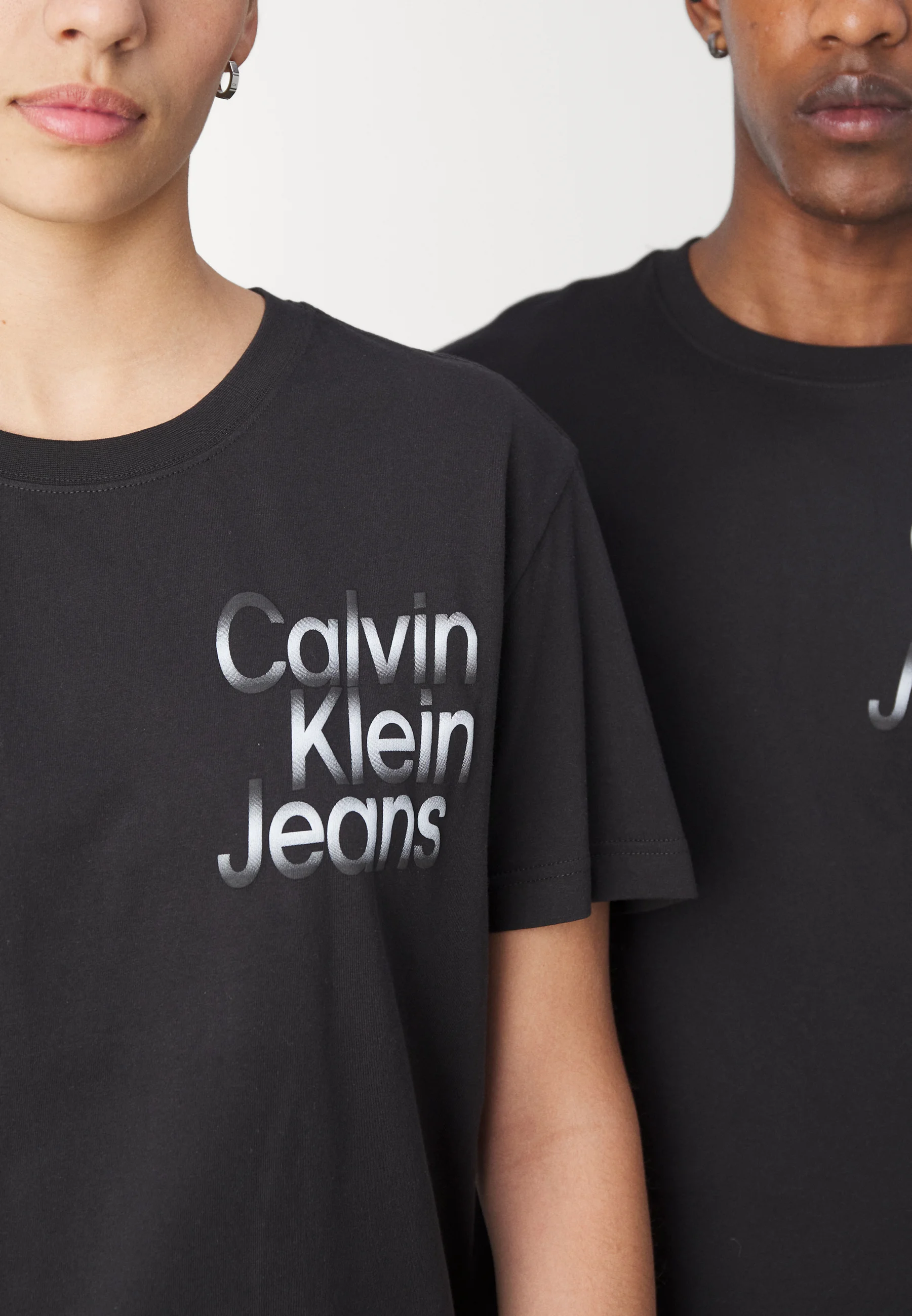 Calvin Klein Jeans DIFFUSED STACKED TEE UNISEX - Camiseta con estampado