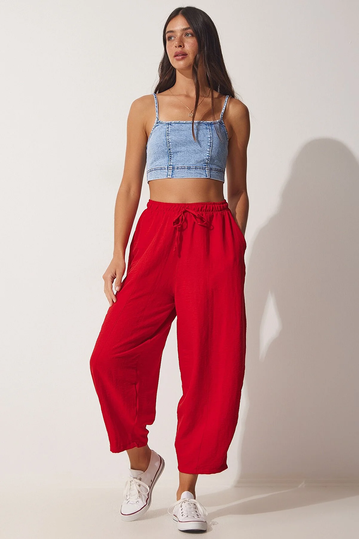 Happiness İstanbul  Rote Shalwar-Hose aus Leinenviskose für Damen mit Taschen CV00001