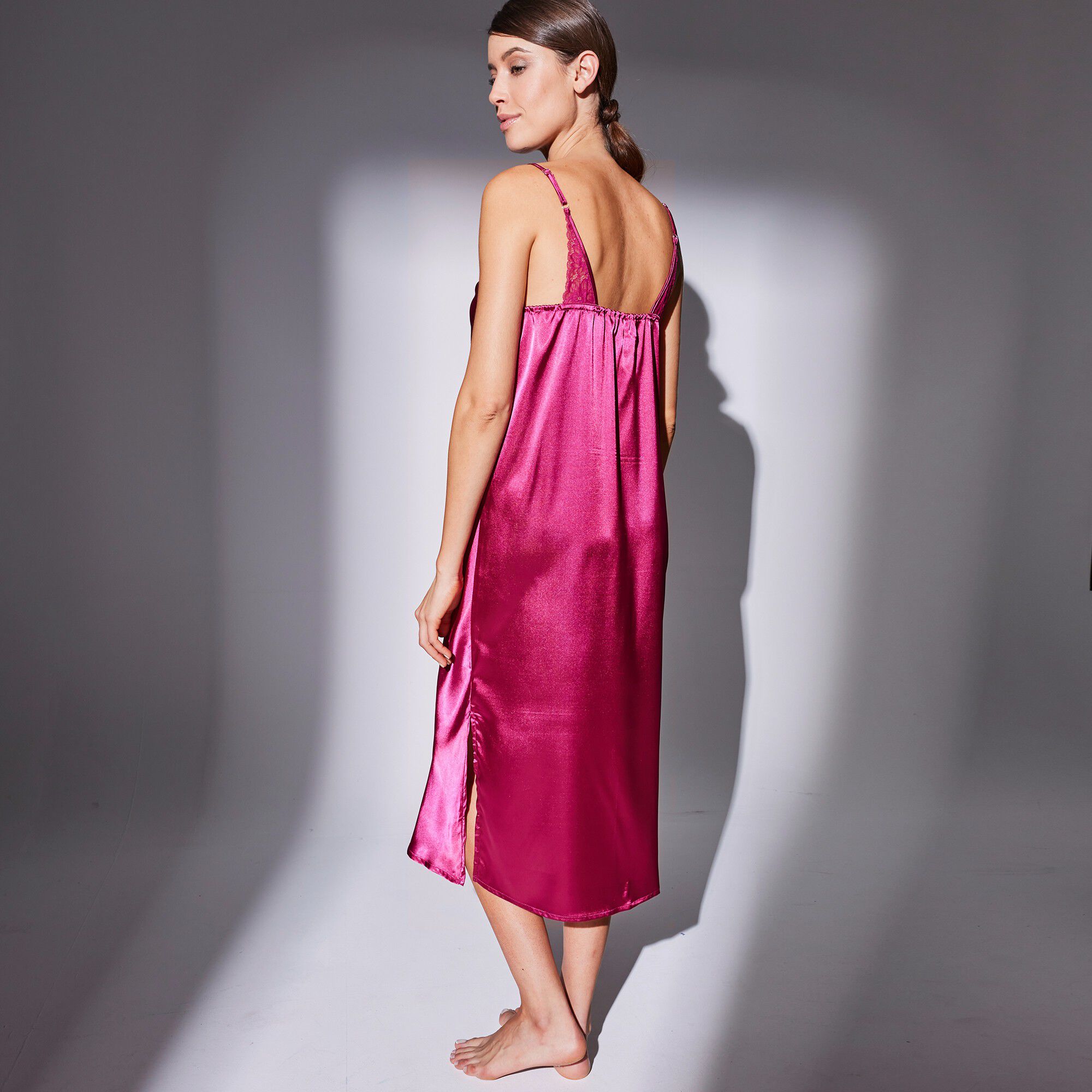 Nuisette longue satin et dentelle