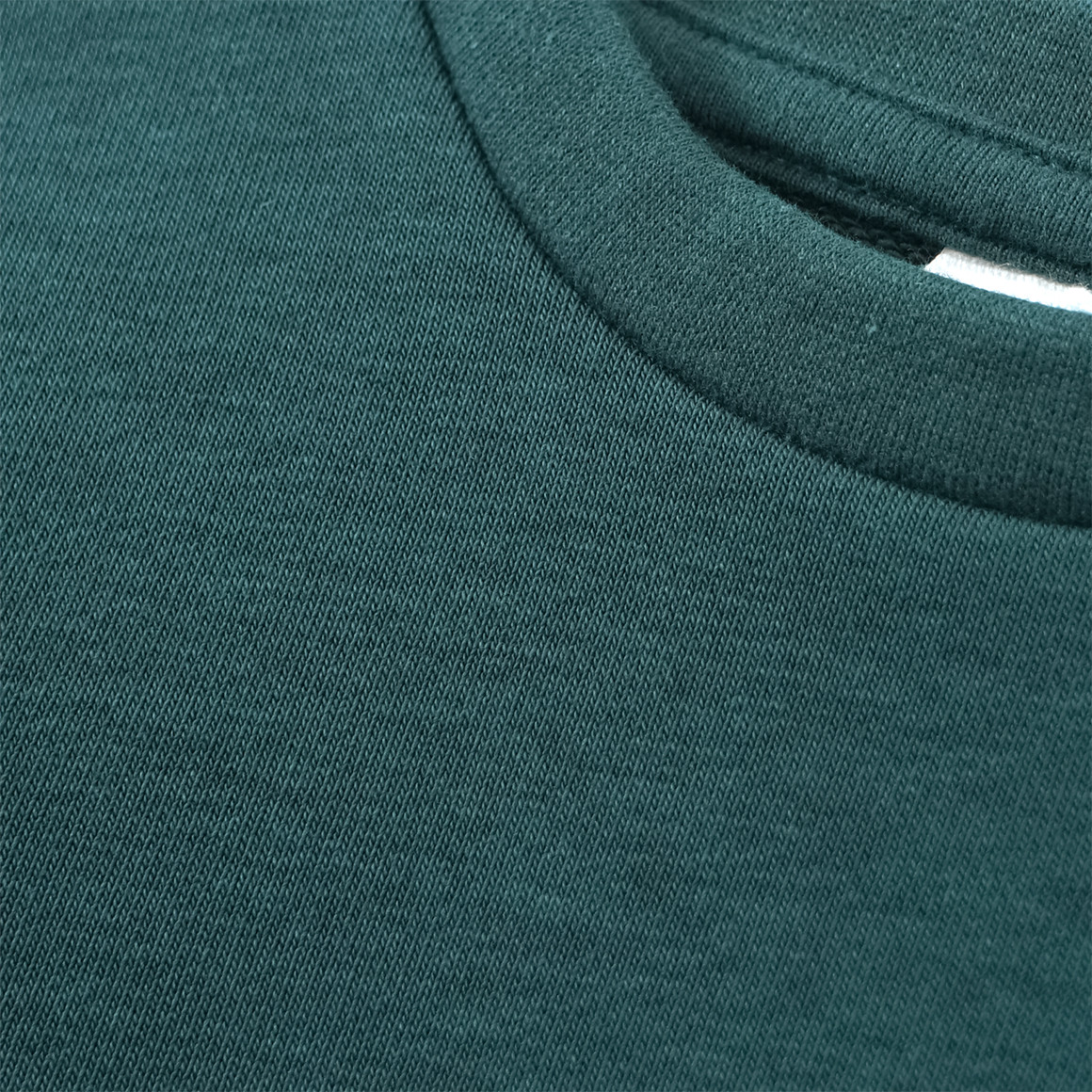 Kinder Sweatshirt mit bunten Akzenten