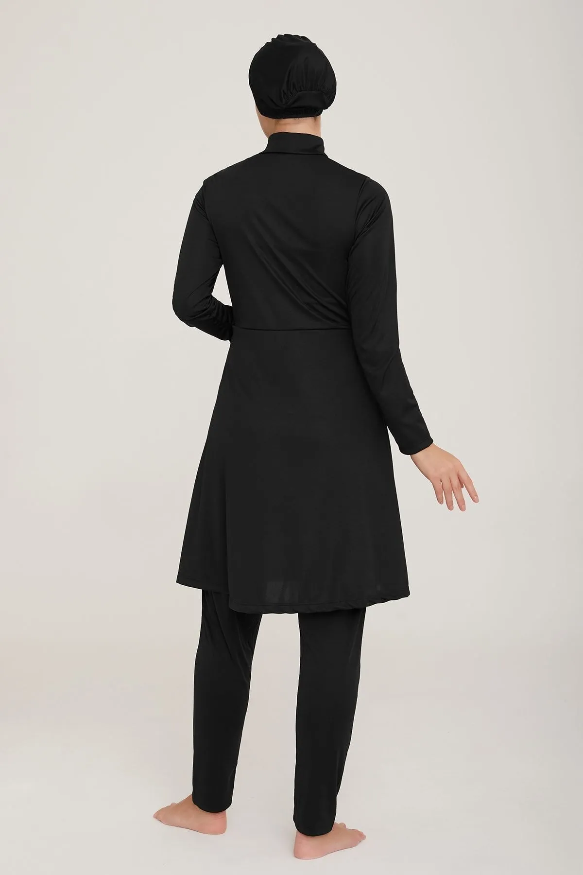 Remsa Mayo  Vollständig mit Lycra bedeckter Hijab-Badeanzug Mayfree Plain 9020 Schwarz Remsa-Badeanzug