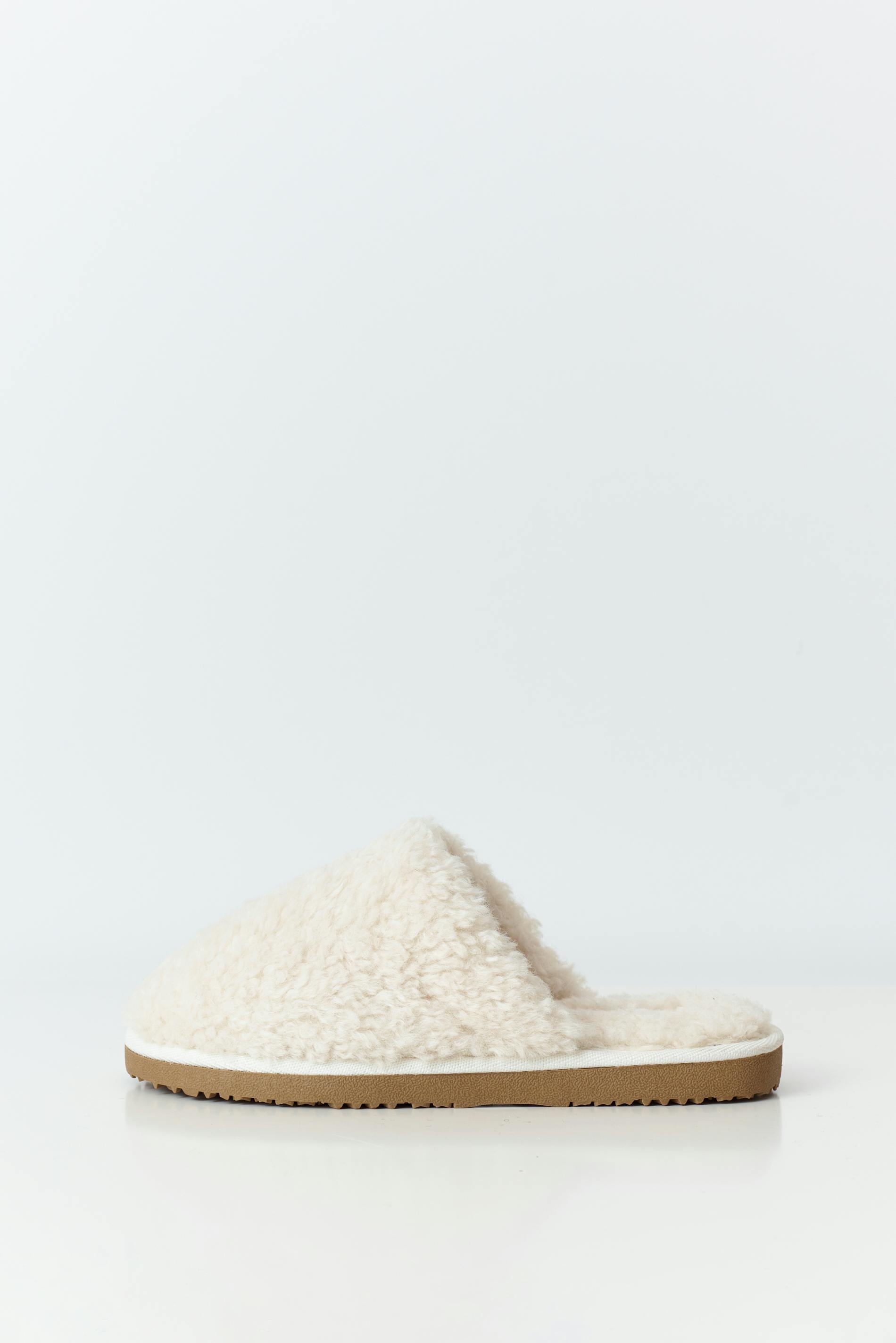 Pile slippers