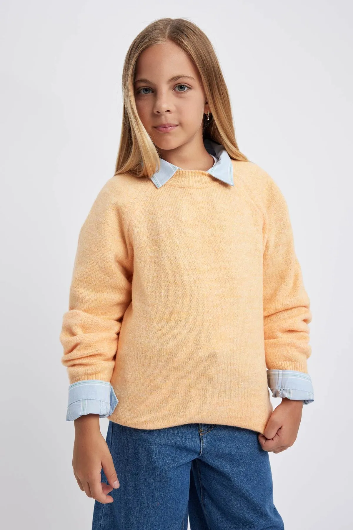DeFacto  Mädchenpullover mit Rundhalsausschnitt A2294a823wn
