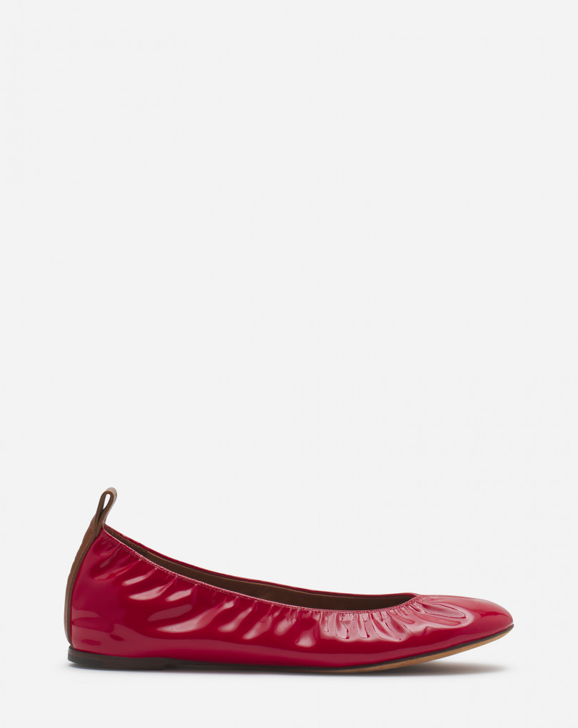 LA BALLERINE EN CUIR BRILLANT